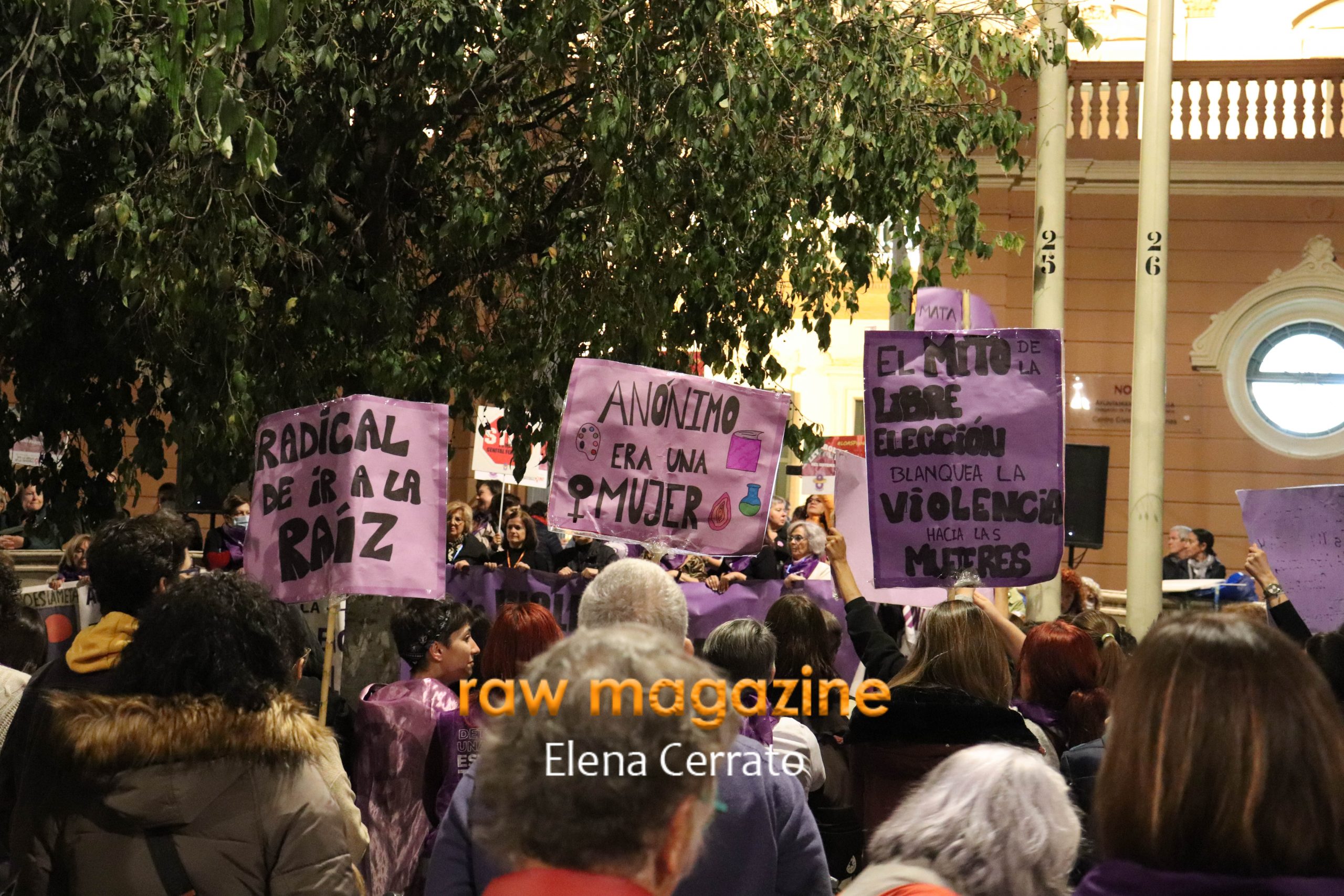 El 25N vuelve a teñir las calles de morado » RAW Magazine